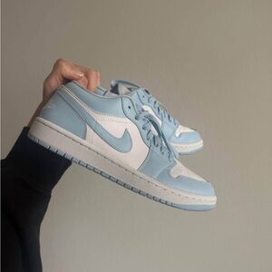 Nike Blue and White Sneakers Classic Low-Top Design